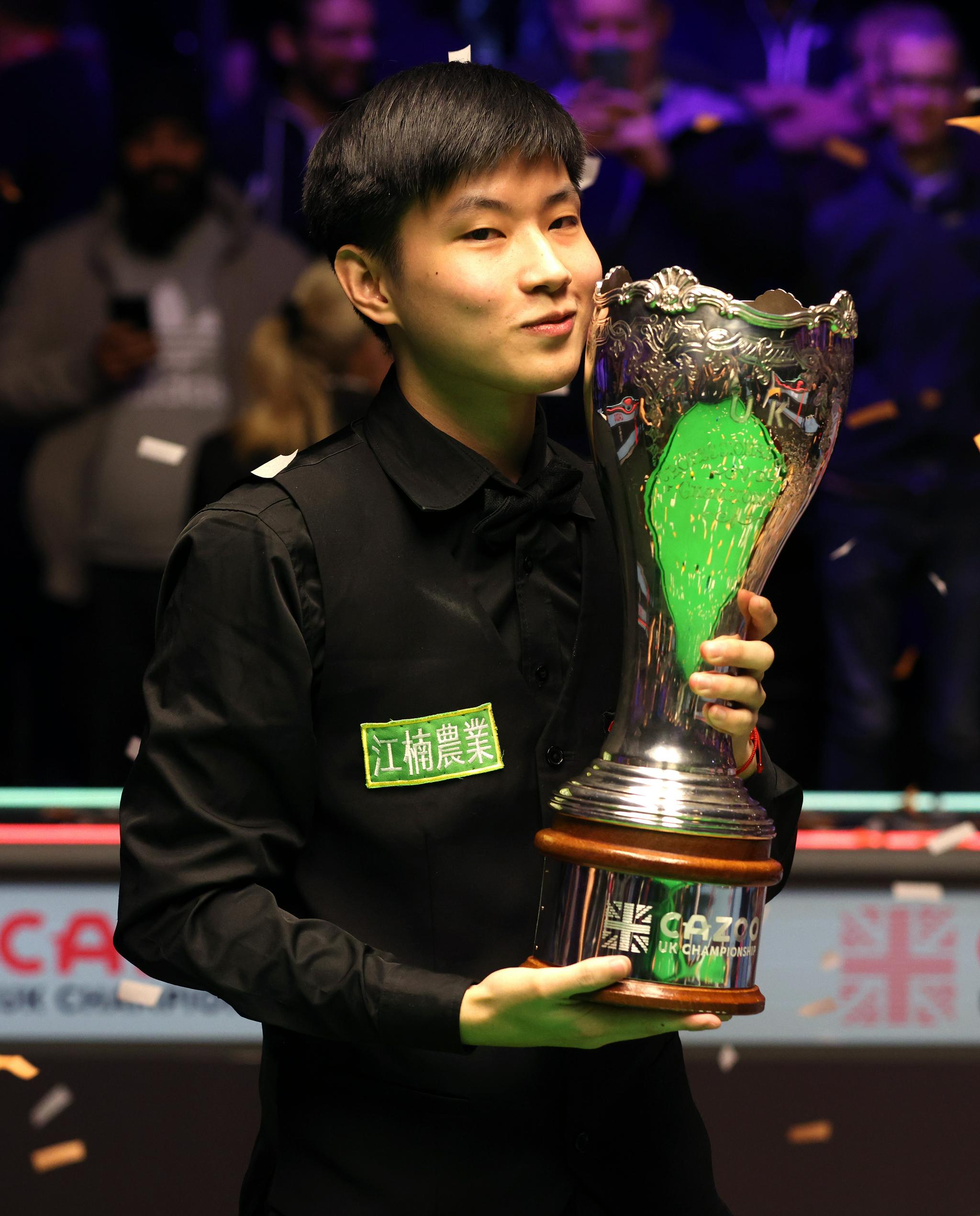 去年对阵巴 去年对阵巴